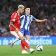 Barrenechea, do Benfica, e Froholdt, do FC Porto - Foto: CATARINA MORAIS/KAPTA+