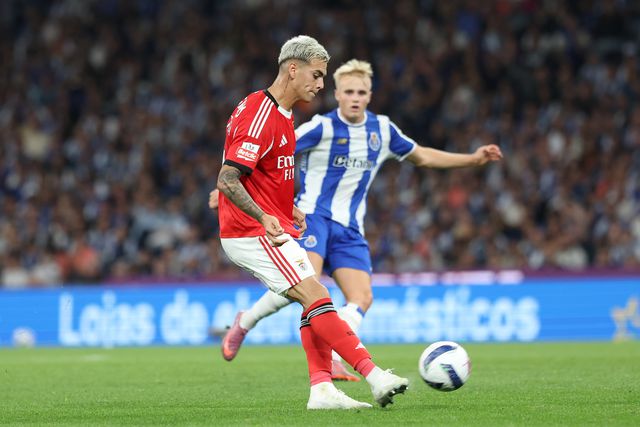Barrenechea, do Benfica, e Froholdt, do FC Porto - Foto: CATARINA MORAIS/KAPTA+
