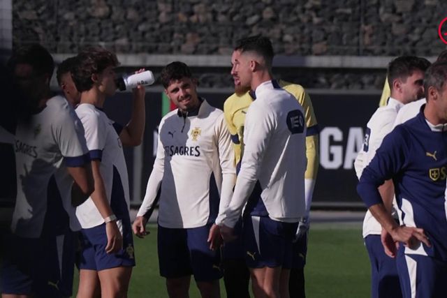 Primeiro treino do estágio com todos os 25 convocados disponíveis