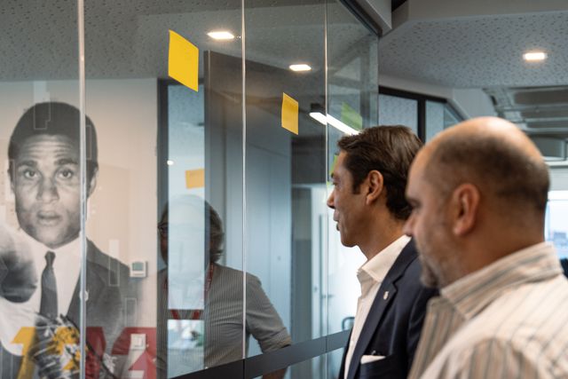 Rui Costa com Luís Pedro Ferreira, diretor de A BOLA - Foto Breno Barison