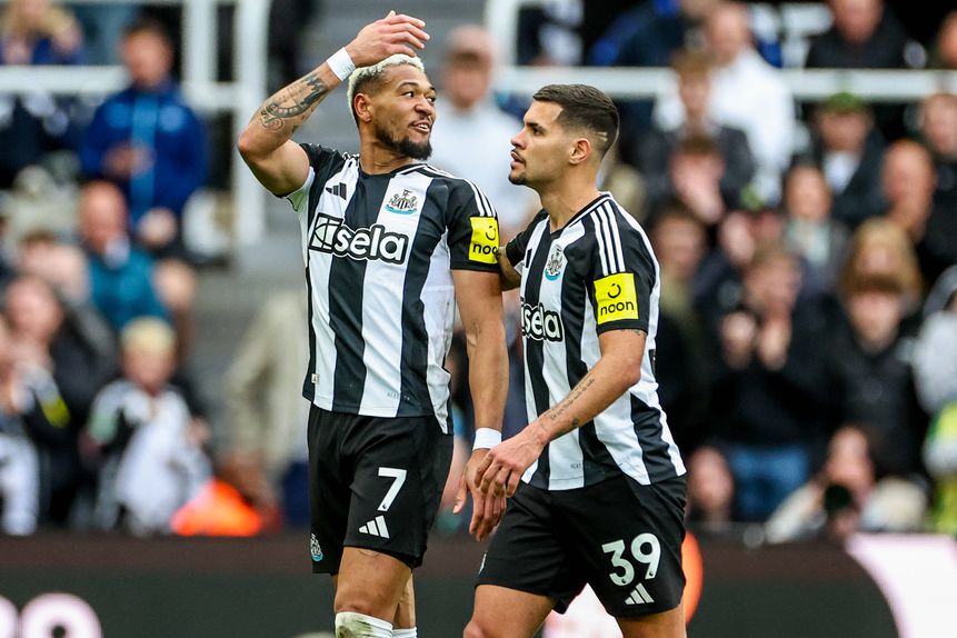 Bruno Guimarães e Joelinton, dupla brasileira do meio-campo do Newcastle