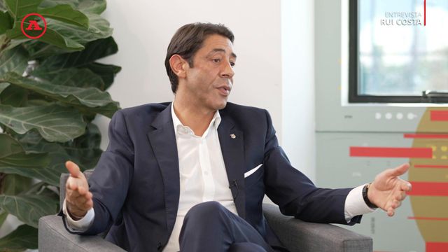 «Lamento profundamente que nem todos os sócios do Benfica possam votar»