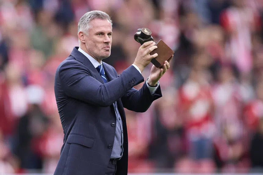 Rummenigge cospe fogo! Carragher não perdoou