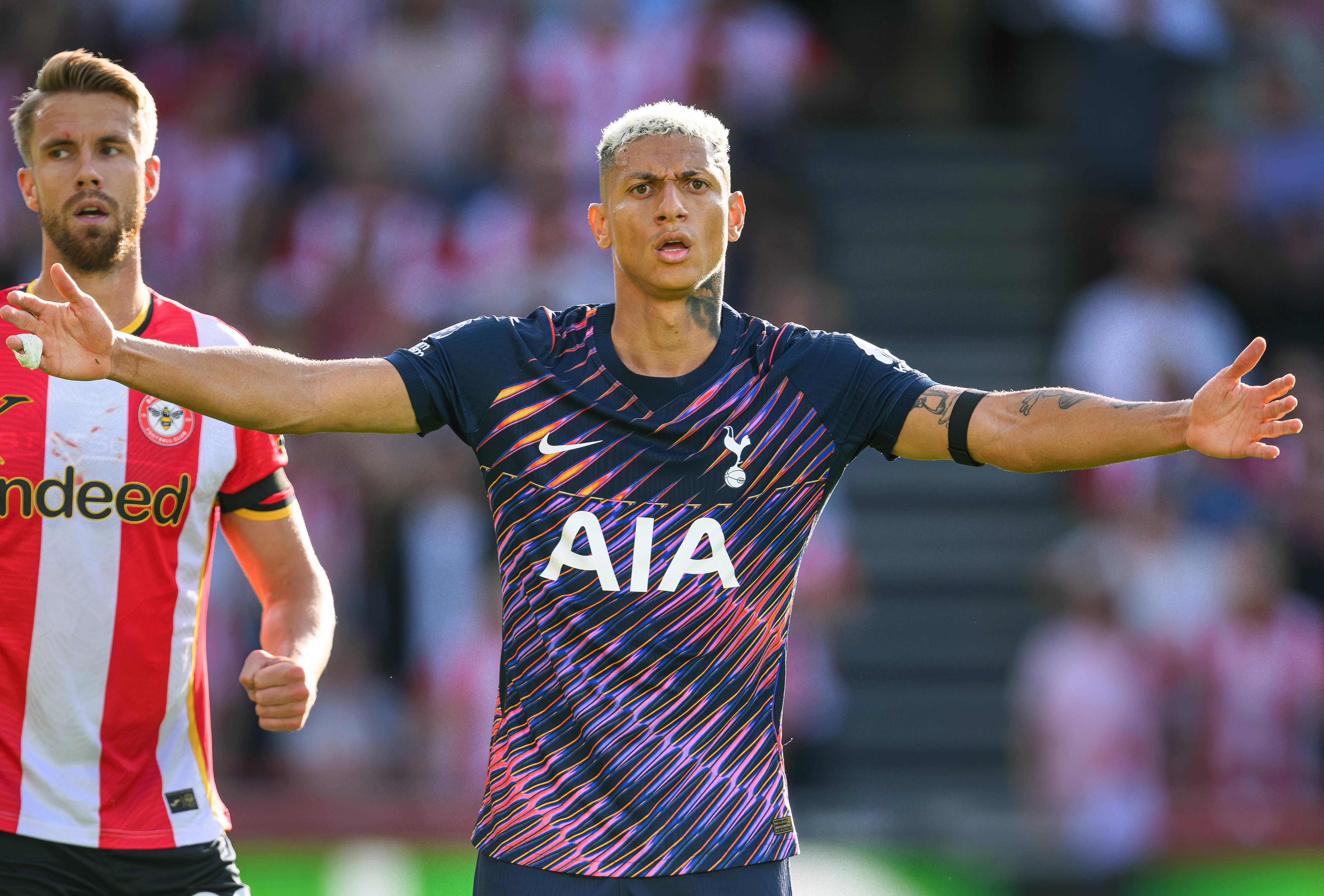 4. Richarlison (Tottenham) - Novo valor: €15 M, desvalorização de €10 M