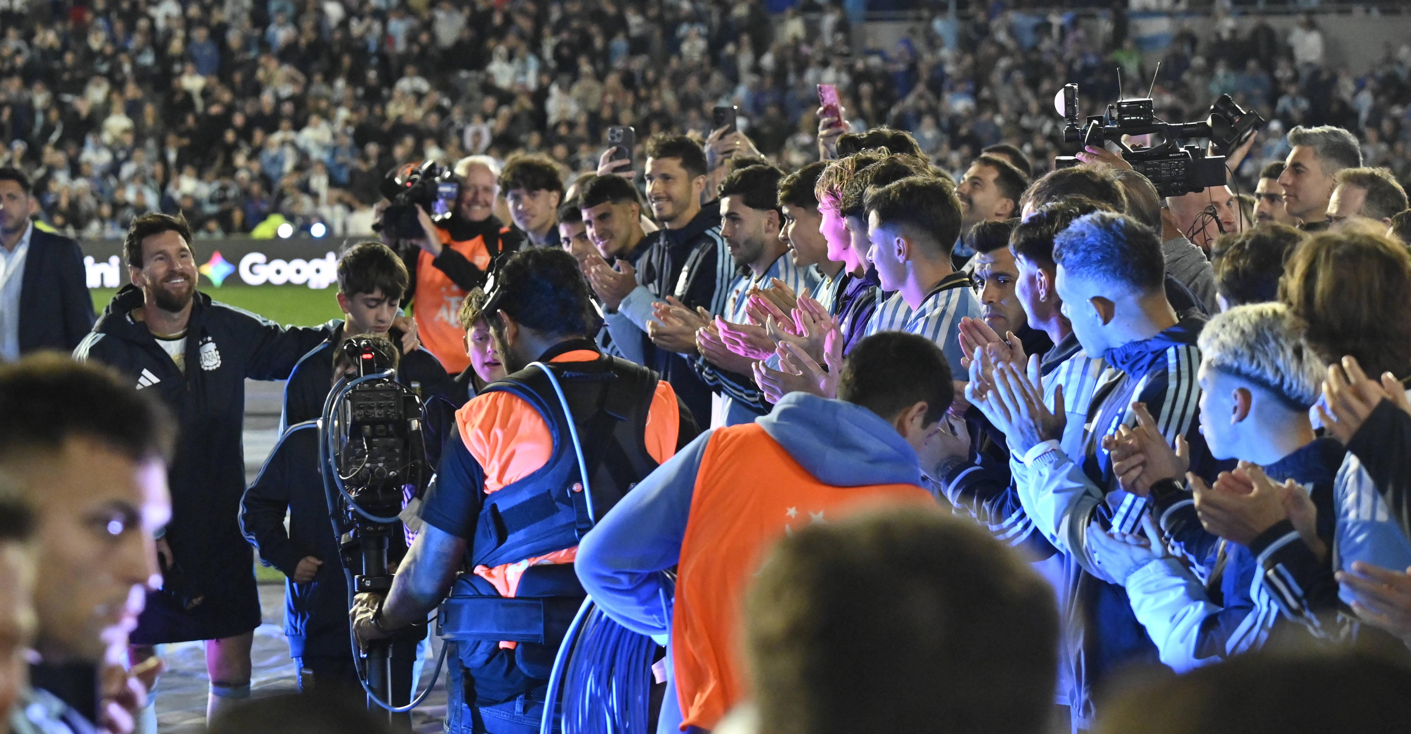As melhores imagens do adeus de Messi à seleção argentina