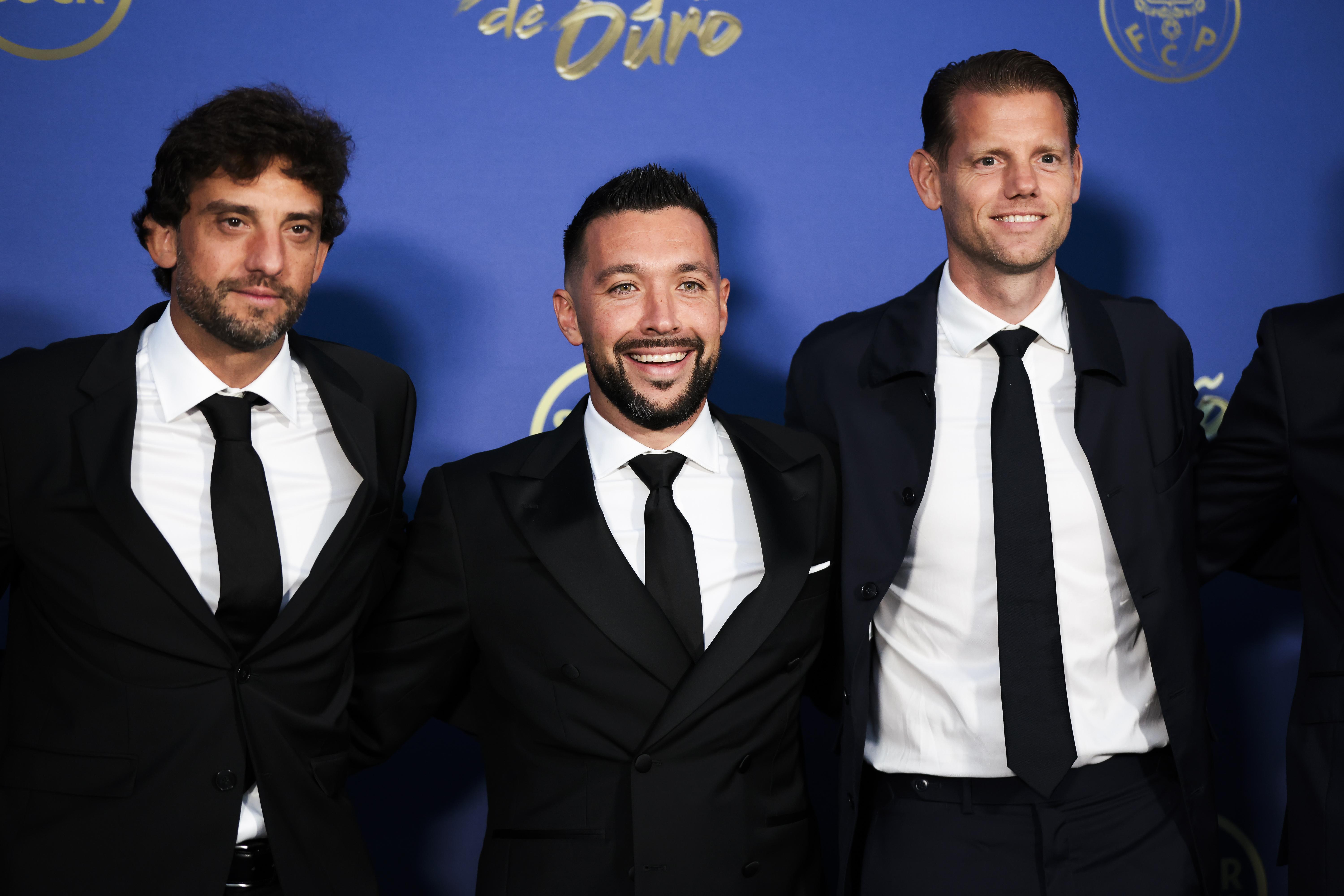 Farioli e a sua equipa técnica nos Dragões de Ouro 2026 - Foto: FC Porto