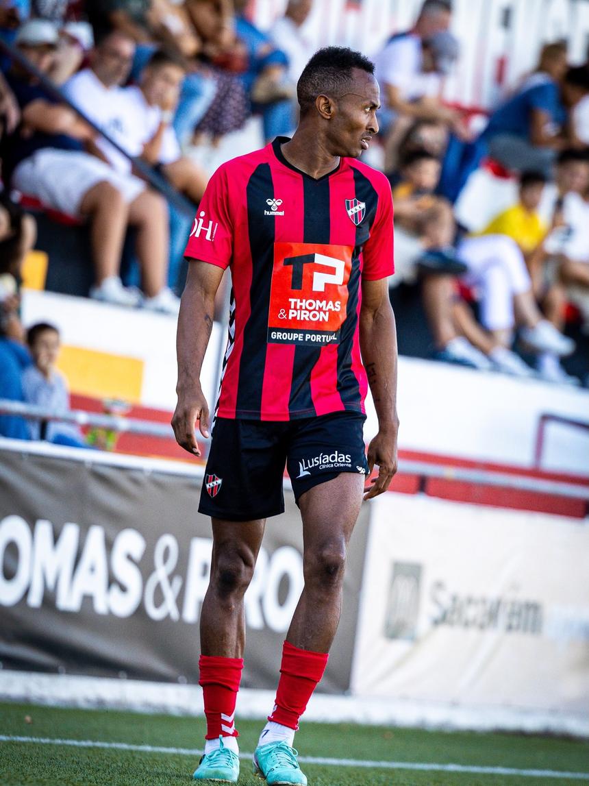 Depois de dar a volta ao mundo, Toni Silva regressou, este ano, a Portugal para jogar na distrital. Foto: Instagram/Toni Silva