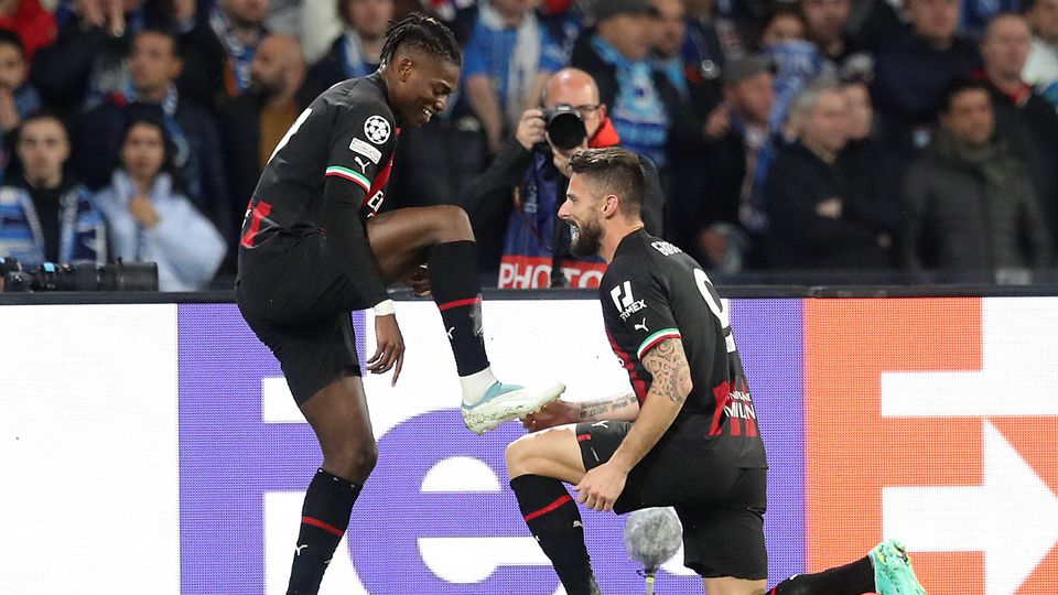 Vídeo: Rafael Leão marca golo de bicicleta frente ao PSG