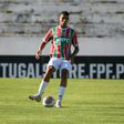 Liga Revelação: jogador do Estrela provoca susto mas não corre perigo (vídeo)