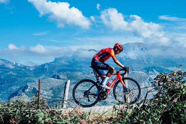 Egan Bernal: «Falta-me ganhar a Vuelta, depois serei feliz»