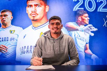 OFICIAL: Luiz Júnior renova com o Famalicão até 2028