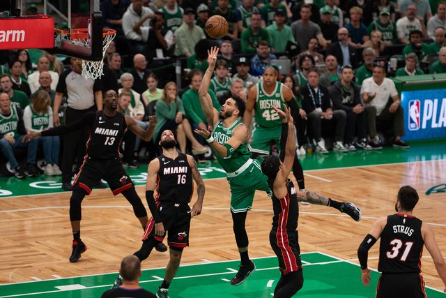 NBA: Celtics perdem pela primeira vez; Doncic, Curry, Giannis e Jokic foram decisivos