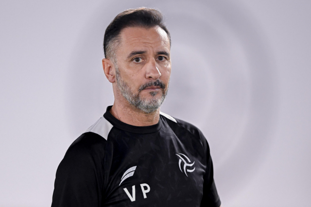 Wolverhampton: Vítor Pereira assina esta manhã e é depois oficializado