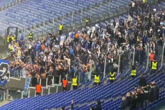 Adeptos do FC Porto divididos entre aplausos e assobios após derrota em Roma