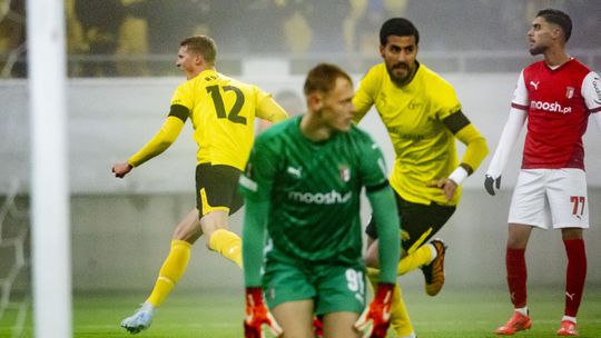 Destaques do Elfsborg: Holten tirou a equipa do (c)Ouma