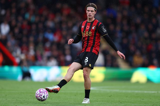 Alex Scott está a brilhar ao serviço do Bournemouth. Foto: Imago