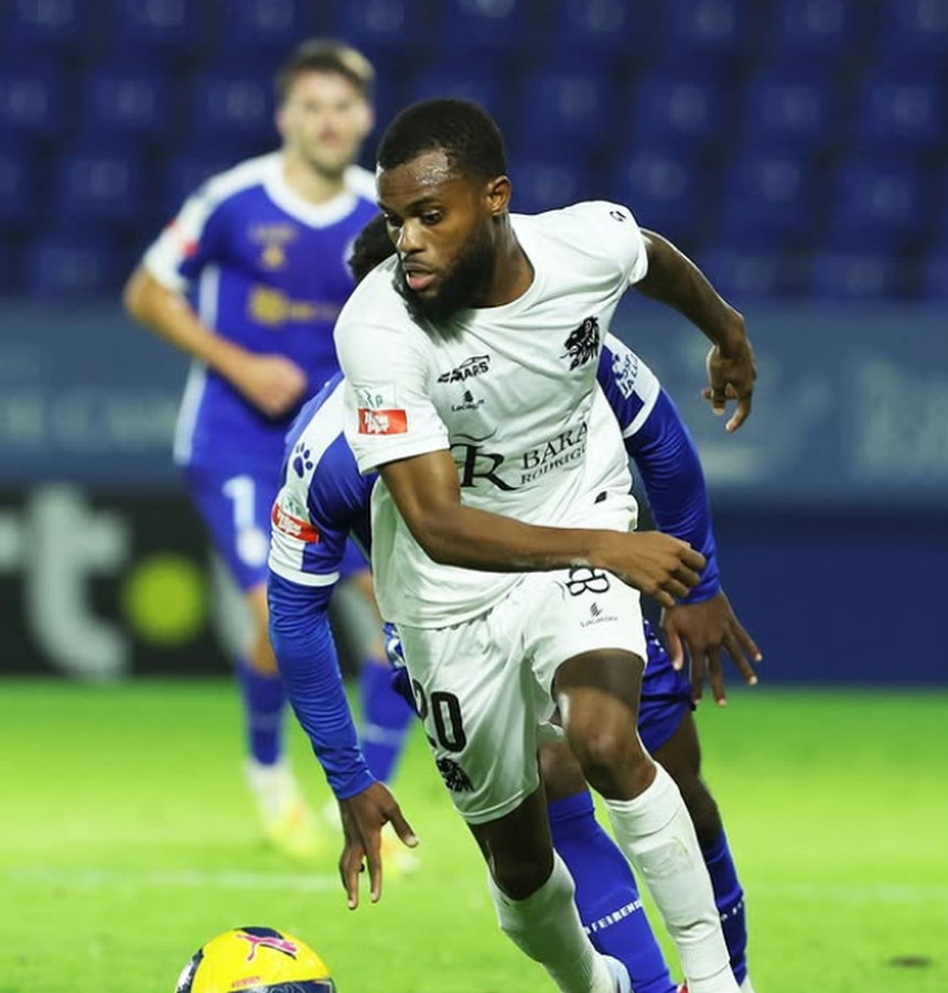 Duelo foi bastante intenso, mas terminou sem golos - Foto: Farense