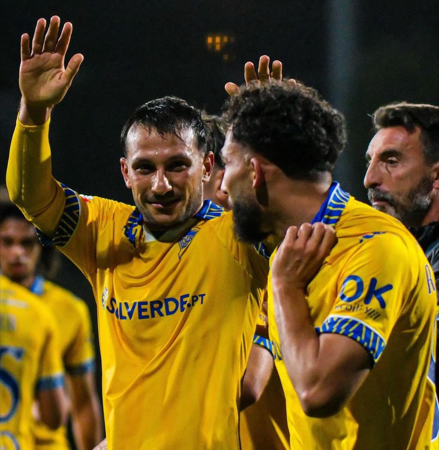João Carvalho resolveu o jogo, depois de uma grande jogada de Rafik Guitane - Foto: Liga Portugal