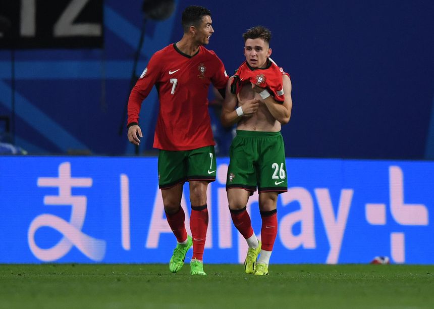 Cristiano Ronaldo e Francisco Conceição, ao serviço da Seleção Nacional - Foto: Miguel Nunes