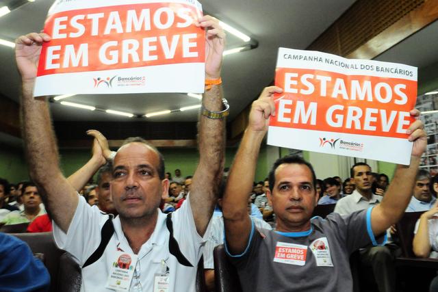 Greve geral à vista: UGT e CGTP preparam protesto conjunto em dezembro