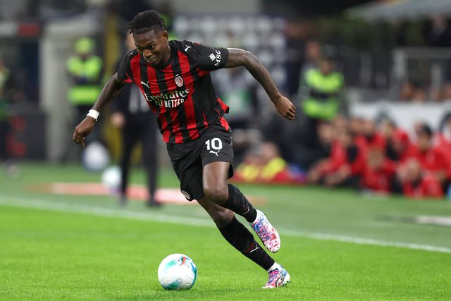 Rafael Leão em ação pelo Milan