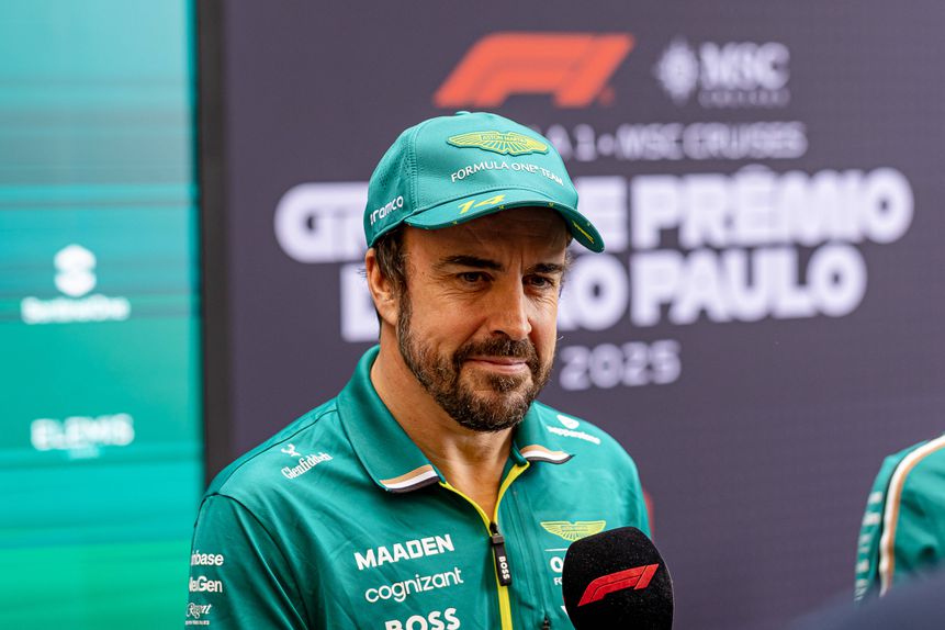 Fernando Alonso, piloto da Aston Martin