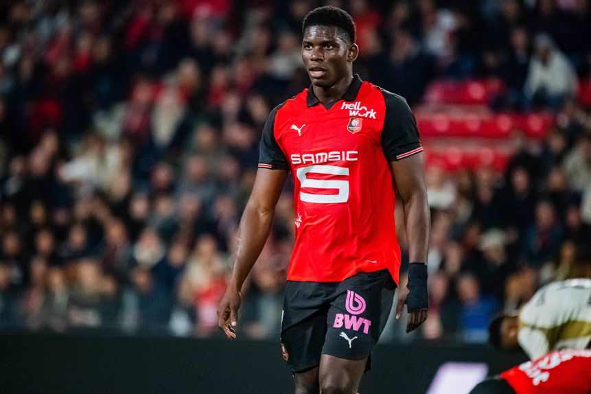 Breel Embolo fez o gosto ao pé frente ao Paris FC. Foto: IMAGO