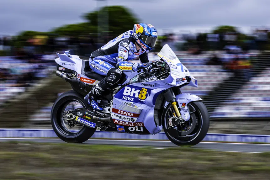 Márquez IMPARÁVEL! Oliveira no poço