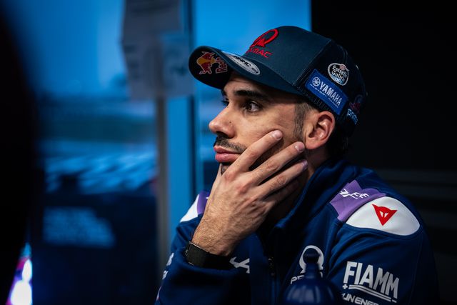 Miguel Oliveira desiludido com a prestação da Yamaha. Foto André Carvalho/A BOLA