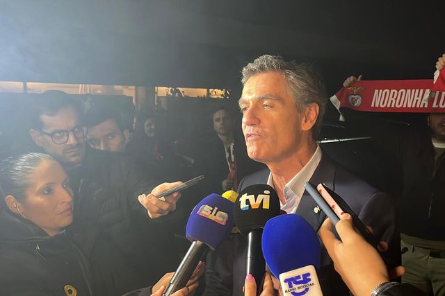 João Noronha Lopes no fecho da campanha eleitoral, em Santo Tirso — Foto: A BOLA