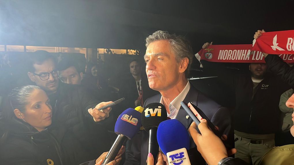 João Noronha Lopes no fecho da campanha eleitoral, em Santo Tirso — Foto: A BOLA