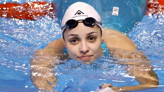 Europeu: Camila bate máximo pessoal na meia-final dos 50m costas e ameaça recorde nacional