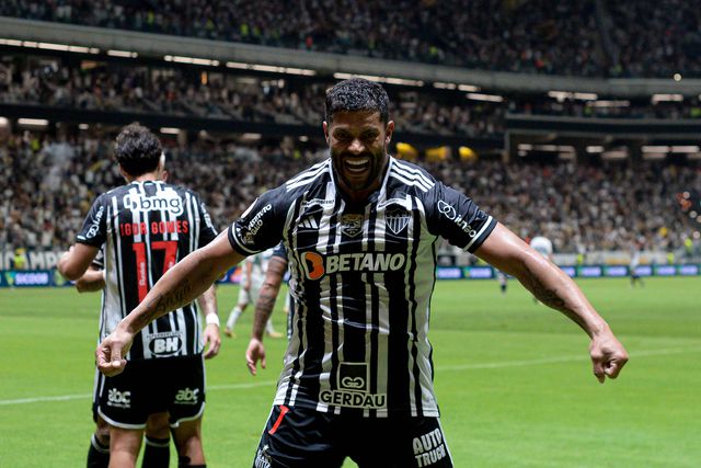 Hulk na equipa do ano do Brasileirão