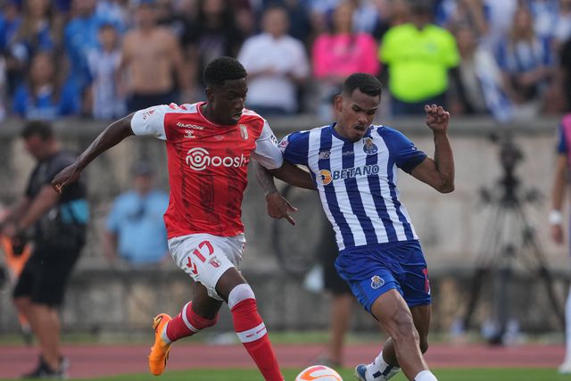 Sorteio da Liga Europa em direto: FC Porto e SC Braga conhecem adversários