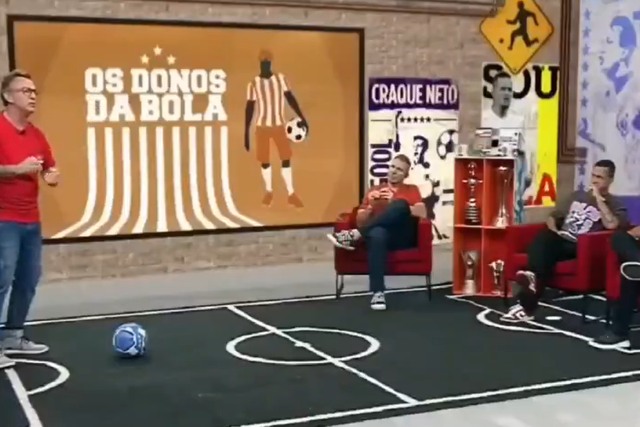 VÍDEO: «Quem são FC Porto e Benfica perto do Santos?»