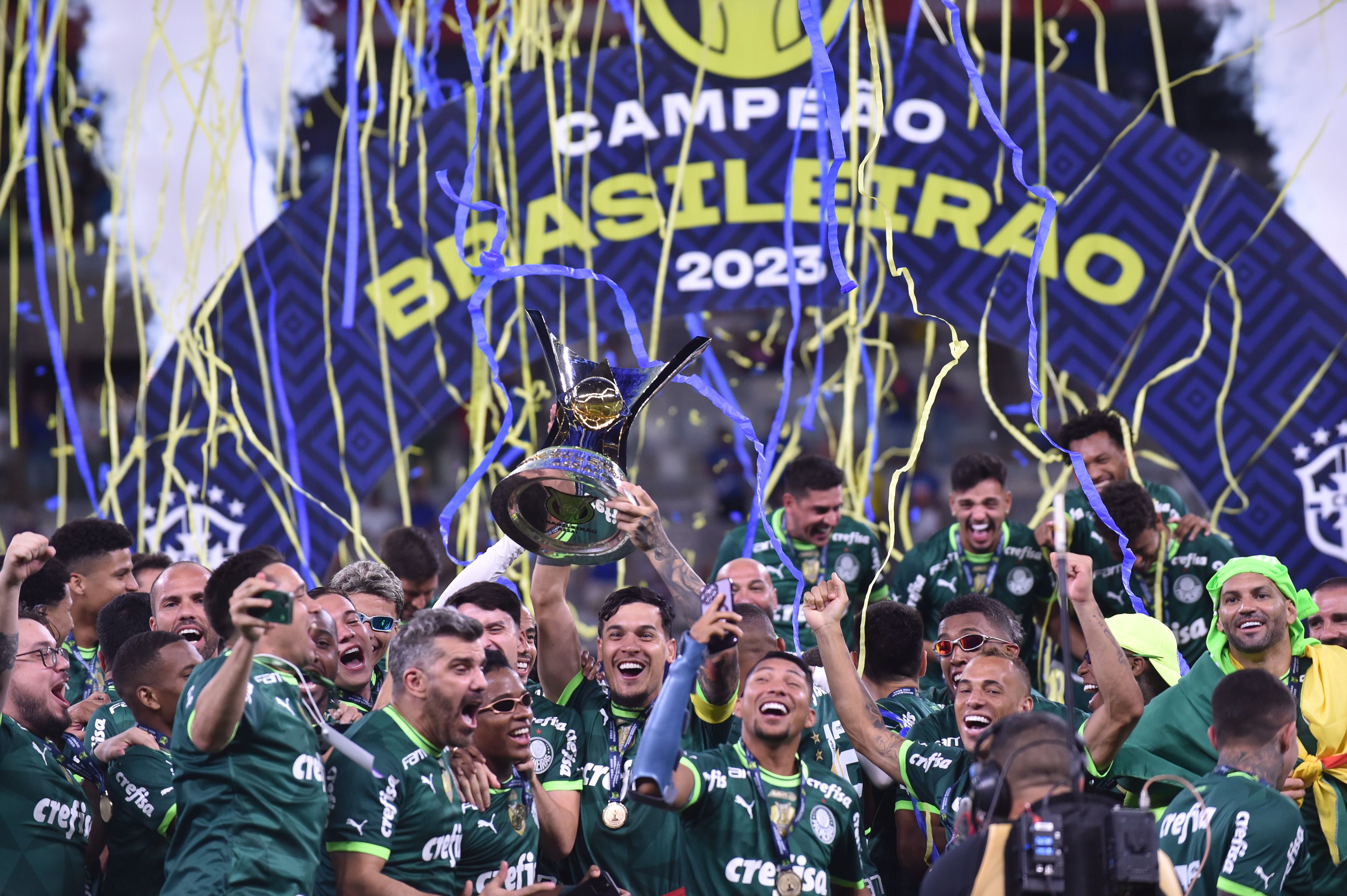 De 'ressaca', Palmeiras e Corinthians empatam em 1 a 1 pelo