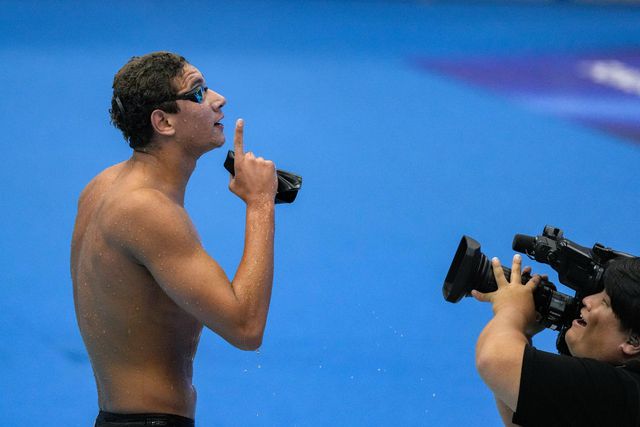 Campeão olímpico suspenso por doping