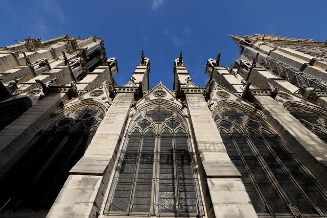 Paris volta a estar no centro do mundo graças a Notre-Dame (vídeo e fotos)