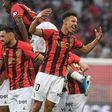 Ligue 1: Nice vence e reaproxima-se dos lugares de Champions