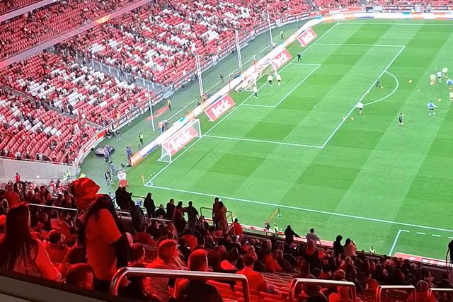 Ninguém bate Di María na apresentação da equipa