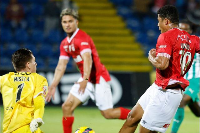 Destaques do Santa Clara: Vinícius deu 'boleia' a Gabriel e a Klismahn