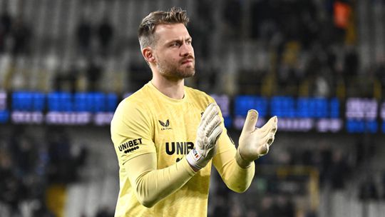 Mignolet falha final de 'mais inteligente do mundo' e culpa (também) é do Sporting