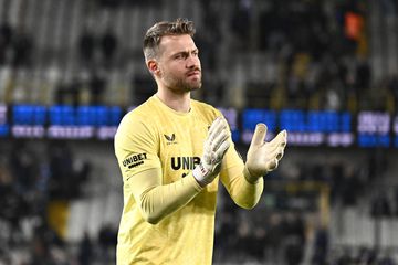 Mignolet falha final de 'mais inteligente do mundo' e culpa (também) é do Sporting