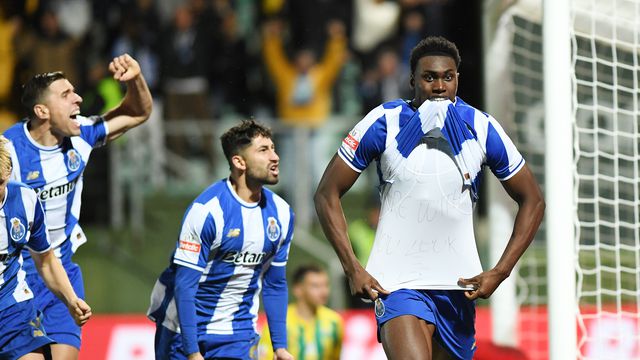 Samu assinou o 11.º golo da época e dedicou-o a De Jong - Foto: Rogério Ferreira/Kapta+