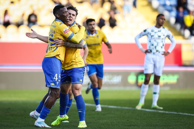 Estoril-Moreirense: Luís Semedo aplica golpe de teatro na Amoreira