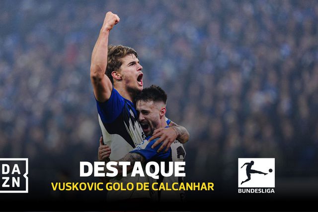 Fábio Vieira na origem de golaço de calcanhar da Bundesliga!