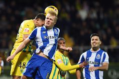 Froholdt em luta aérea no Tondela-FC Porto - Foto: Rogério Ferreira/Kapta+