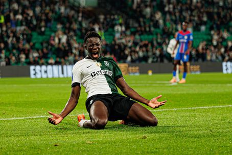 Salvador Blopa estreou-se na equipa principal com dois golos no 5-1 ao Alverca na Taça da Liga - Foto: IMAGO