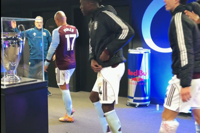 Eu tenho uma Champions e tu não: a provocação do Aston Villa ao Arsenal (vídeo)