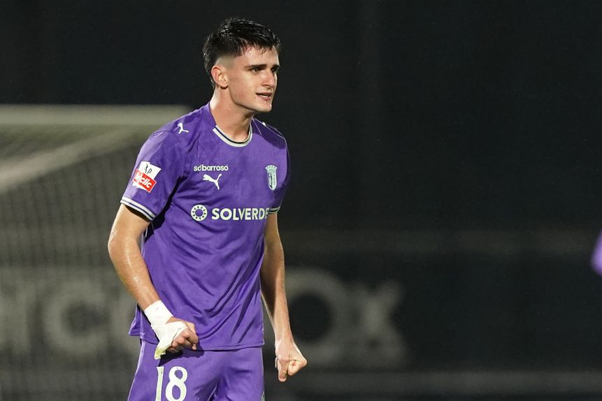 Avançado espanhol voltou aos golos no campeonato e deu o triunfo aos arsenalistas no reduto dos famalicenses - Foto: Hugo Delgado/LUSA